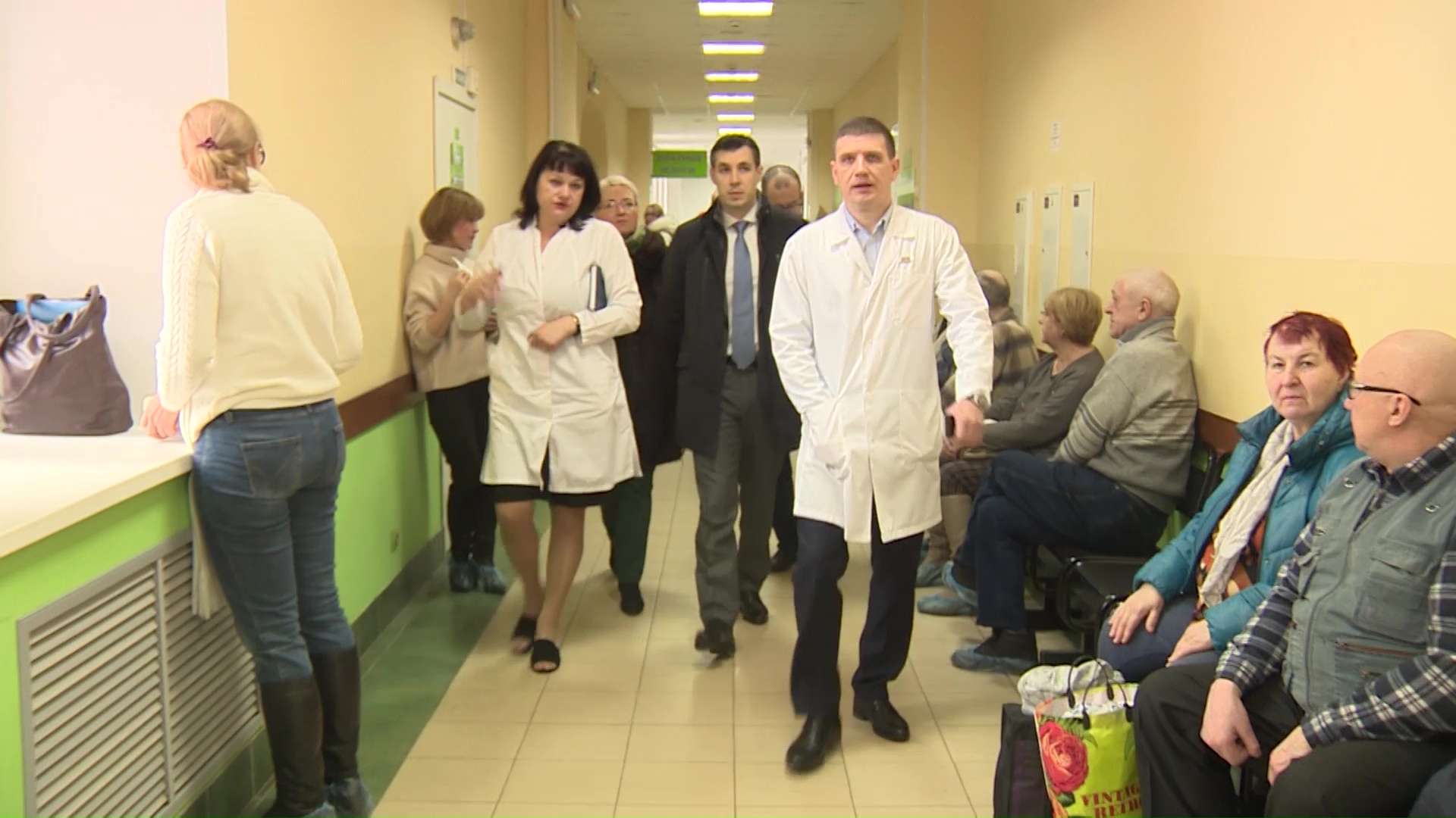 Директор департамента здравоохранения провел проверку в онкологической поликлинике после жалоб на очереди