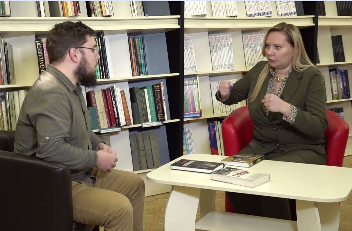 Утреннее шоу «Овсянка» от 14.05.21: читаем книги о футболе и учимся рисовать в стиле Эбру