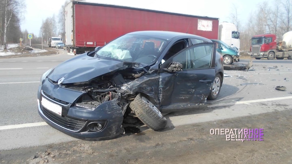 В серьезном ДТП под Ростовом пострадали четыре человека