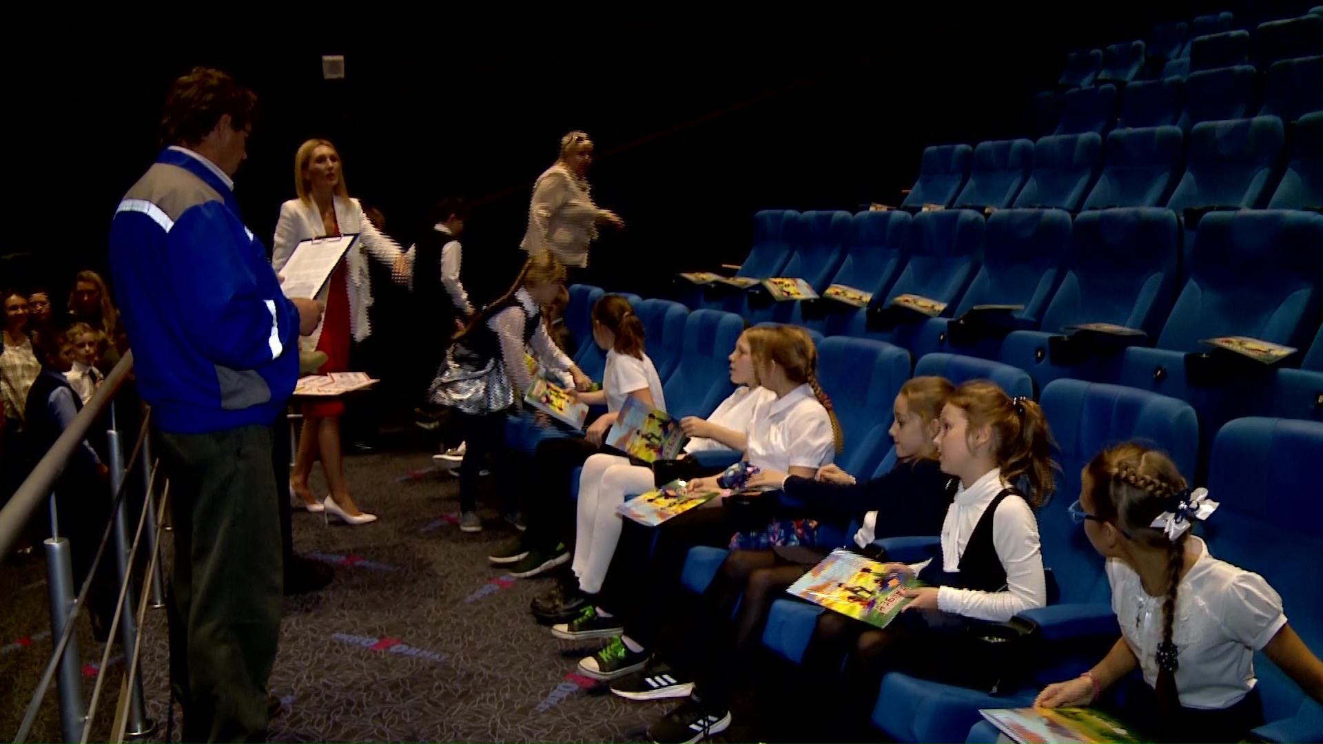 Ученикам начальных классов показали мультфильмы про электробезопасность