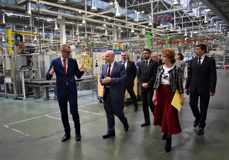 Дмитрий Миронов провел рабочую встречу с делегацией стран Вышеградской группы