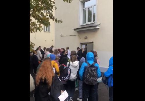 В центре Ярославля эвакуировали одну из школ