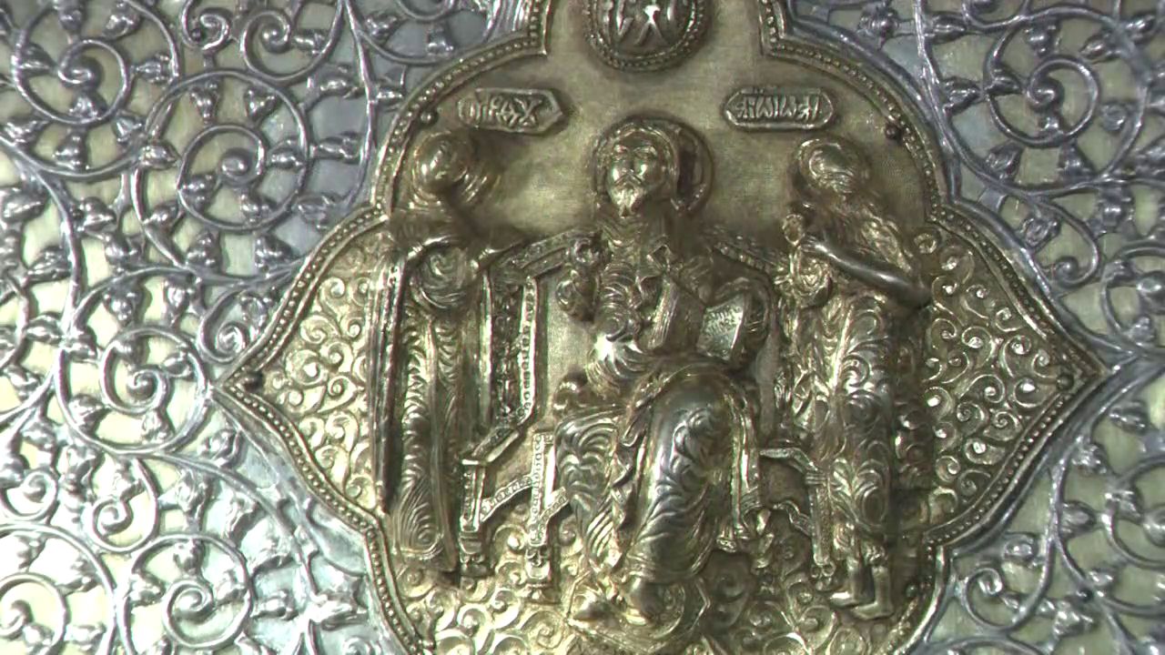 Утреннее шоу «Овсянка» от 16.12.20: рассказываем о ярославском ювелирном искусстве 18 века и слушаем социальный рок