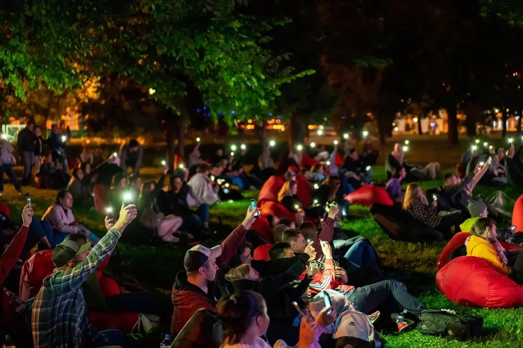 В День города на Стрелке пройдет Фестиваль уличного кино: список фильмов