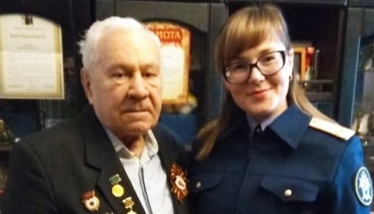 Сотрудники следственного управления навестили ветерана Великой Отечественной войны