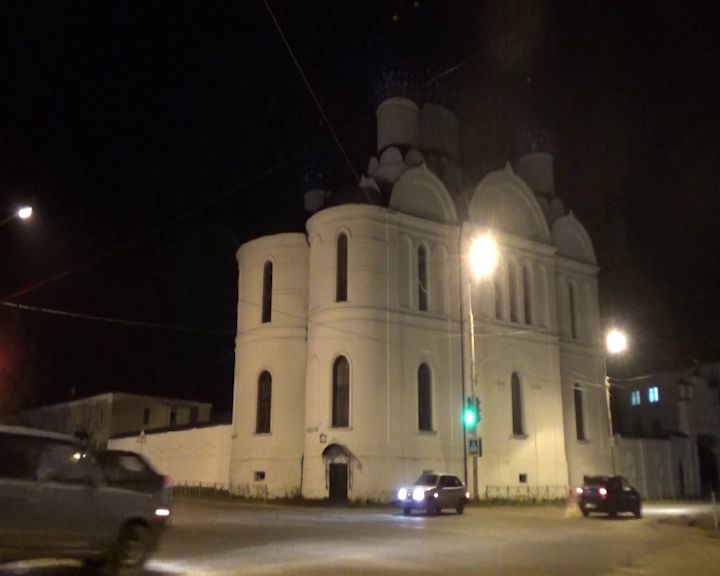 В Угличе две женщины пытались украсть у мужчины 50 тысяч рублей