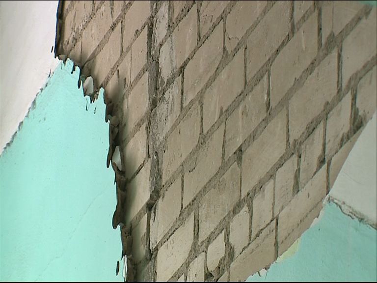 Обрушение в школе номер 21 в Дядьково: что происходит на месте