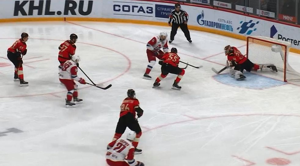 «Локомотив» готовится к матчу с омским «Авангардом»