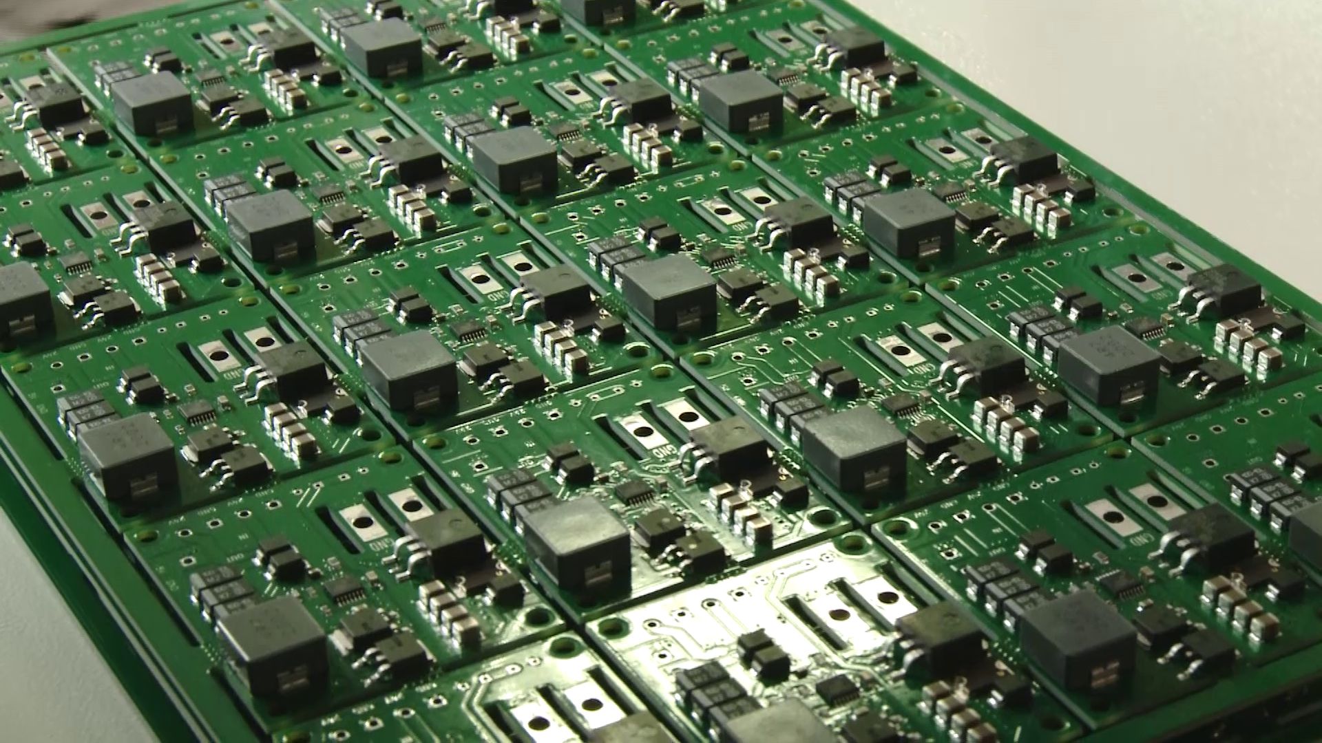 Ярославские разработчики создают новое оборудование для диагностики высоковольтных проводов