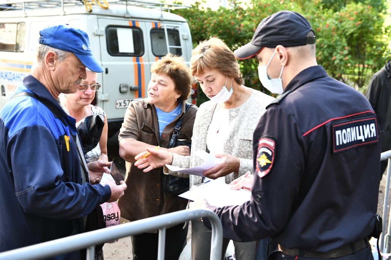 Жильцов дома на Батова, пострадавшего от взрыва газа, начали пускать в квартиры