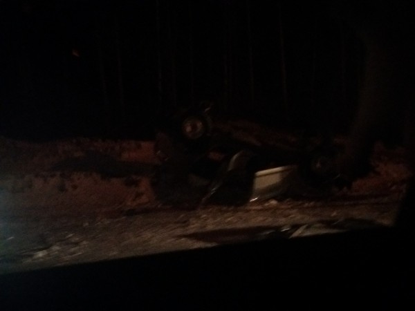 В Заволжском районе внедорожник протаранил столб и перевернулся