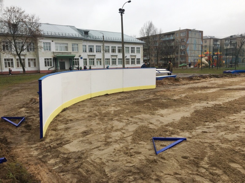 В Рыбинске начали готовить катки