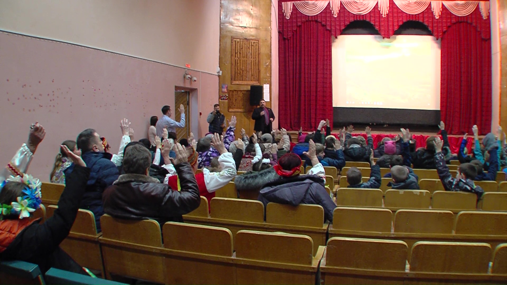 В селе Угодичи Ростовского района обсудили планы благоустройства по программе «Решаем вместе»