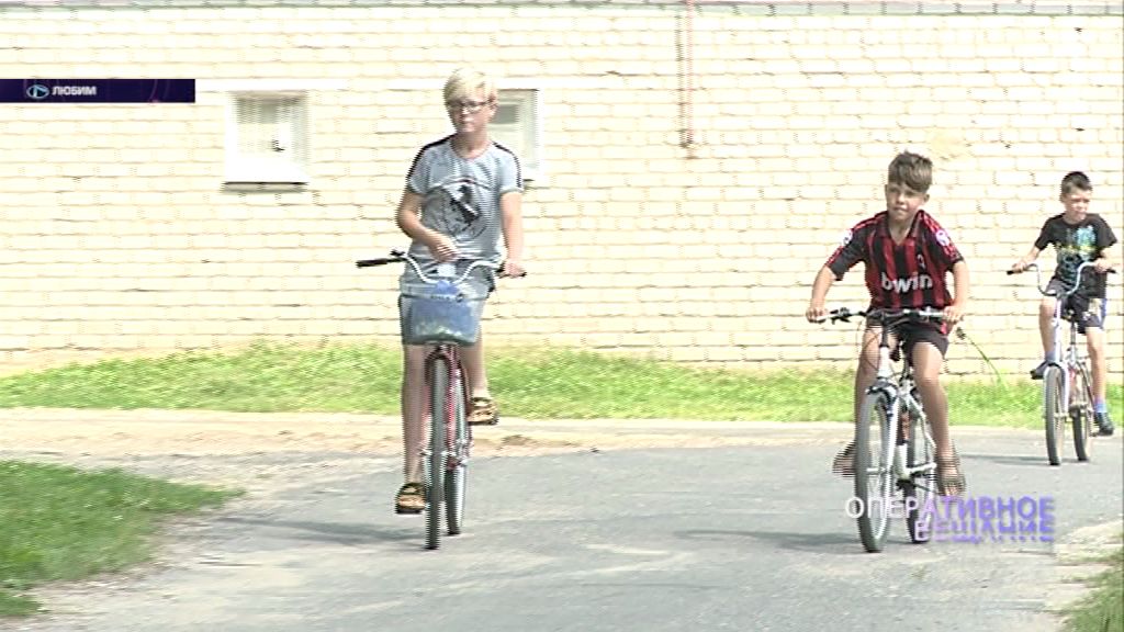 Подростки спасли тонувшую жительницу Любима