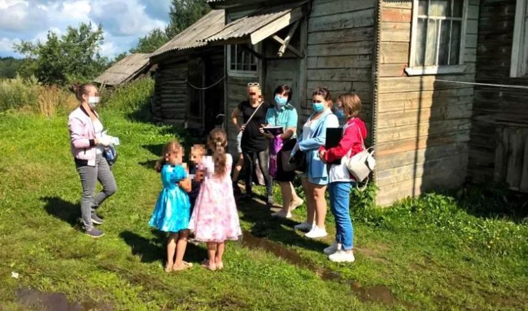 У жительницы Ярославской области забрали пятерых детей