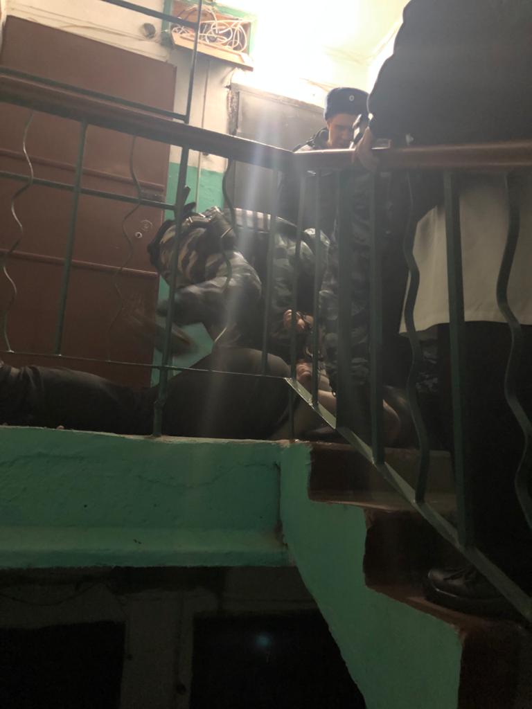 В Ярославле задержали неадекватного мужчину, избивавшего стены