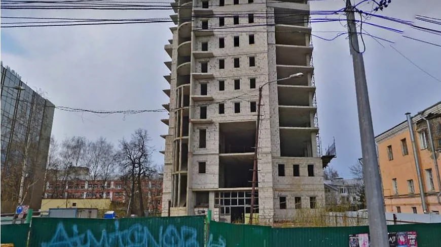 В Ярославле объявлены новые торги на продажу недостроя на Октябрьской площади