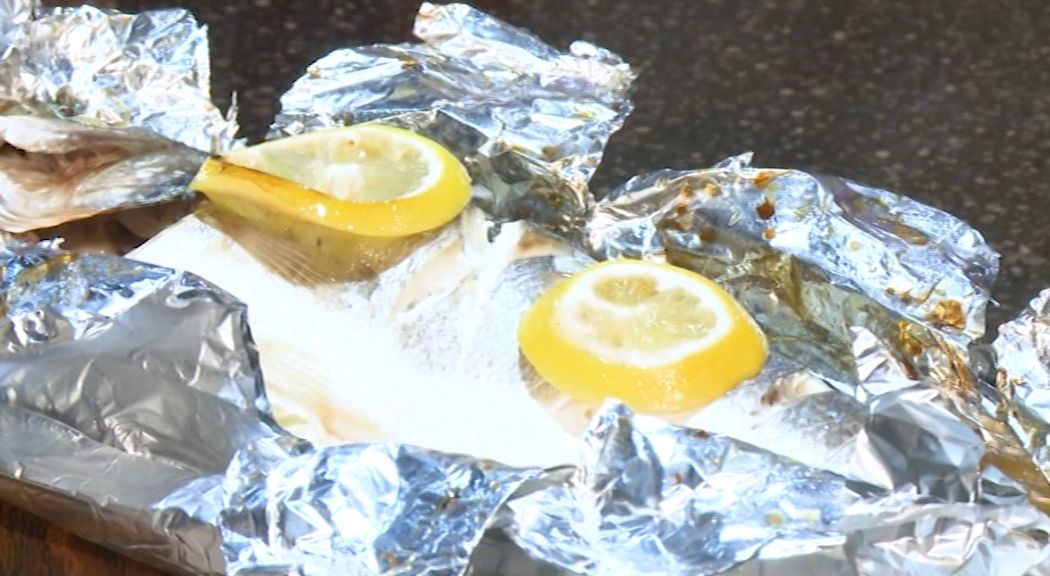 Утреннее шоу «Овсянка» от 13.02.2020: Готовим запеченного с овощами сибаса