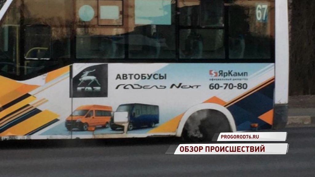 На проспекте Авиаторов у маршрутки на ходу отлетело колесо