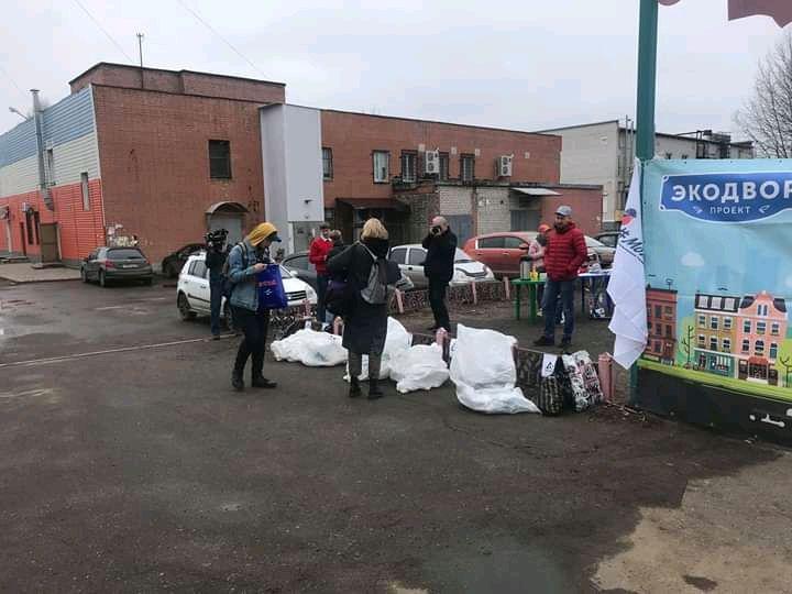 Жители области сдают макулатуру в рамках экологической акции