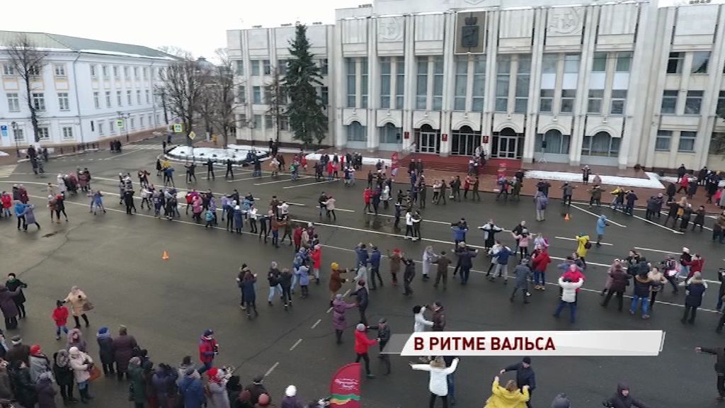 5-летие воссоединения Крыма встретили в ритме вальса