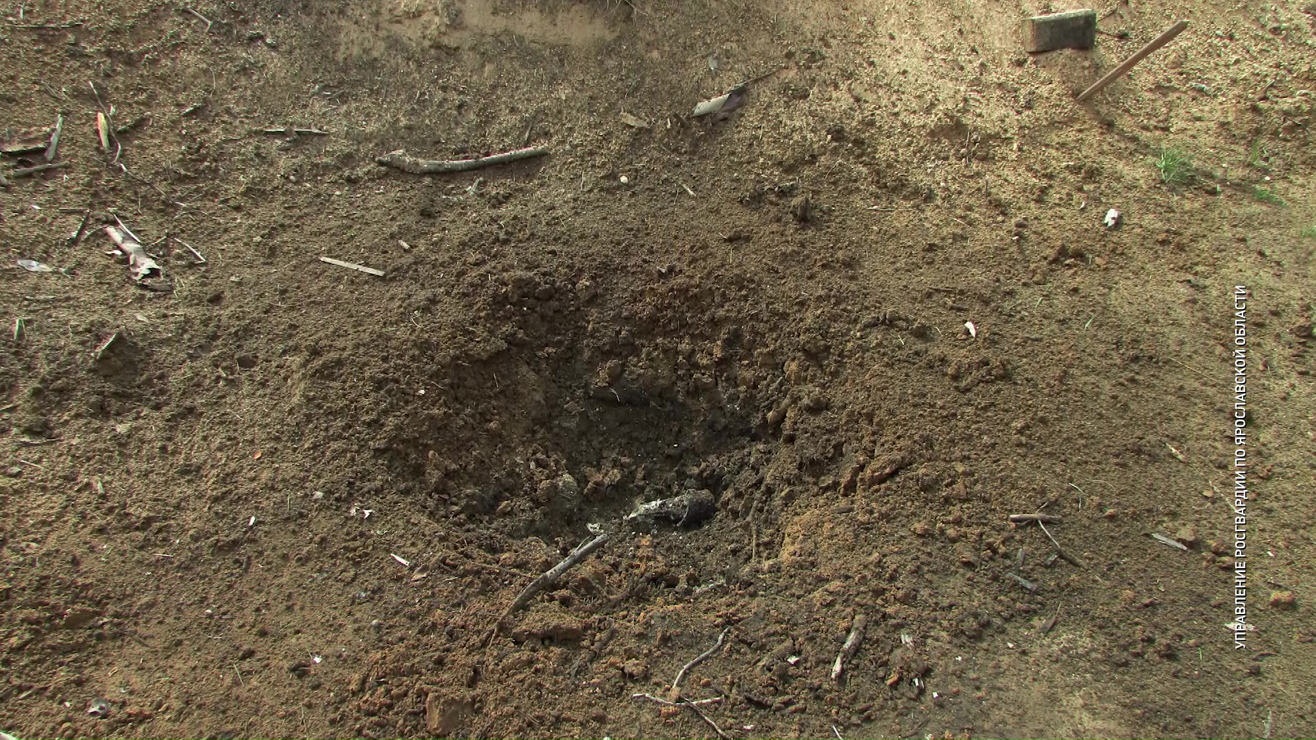 Ярославец откопал у себя на участке артиллерийские снаряды