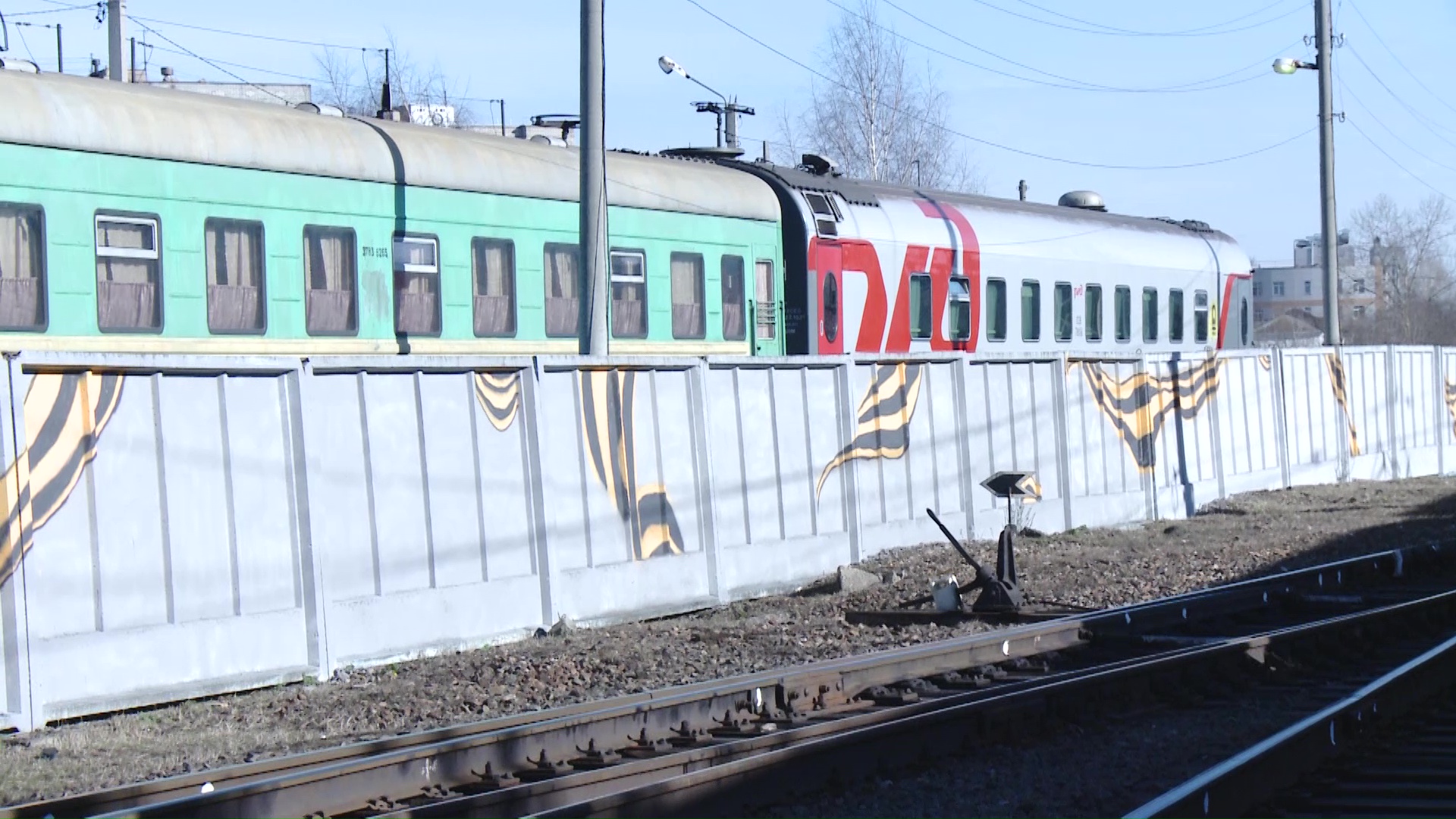 Прибывающие на Ярославль-Главный пассажиры смогут увидеть граффити – георгиевскую ленту