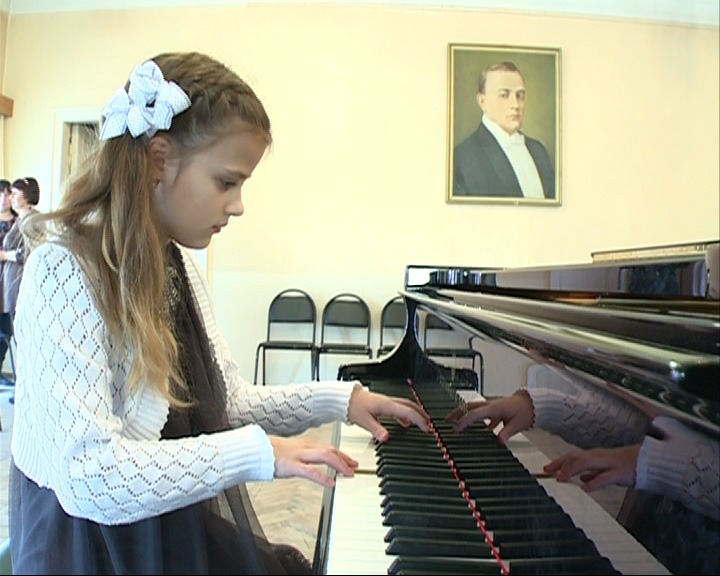Одаренных музыкантов наградили областными стипендиями