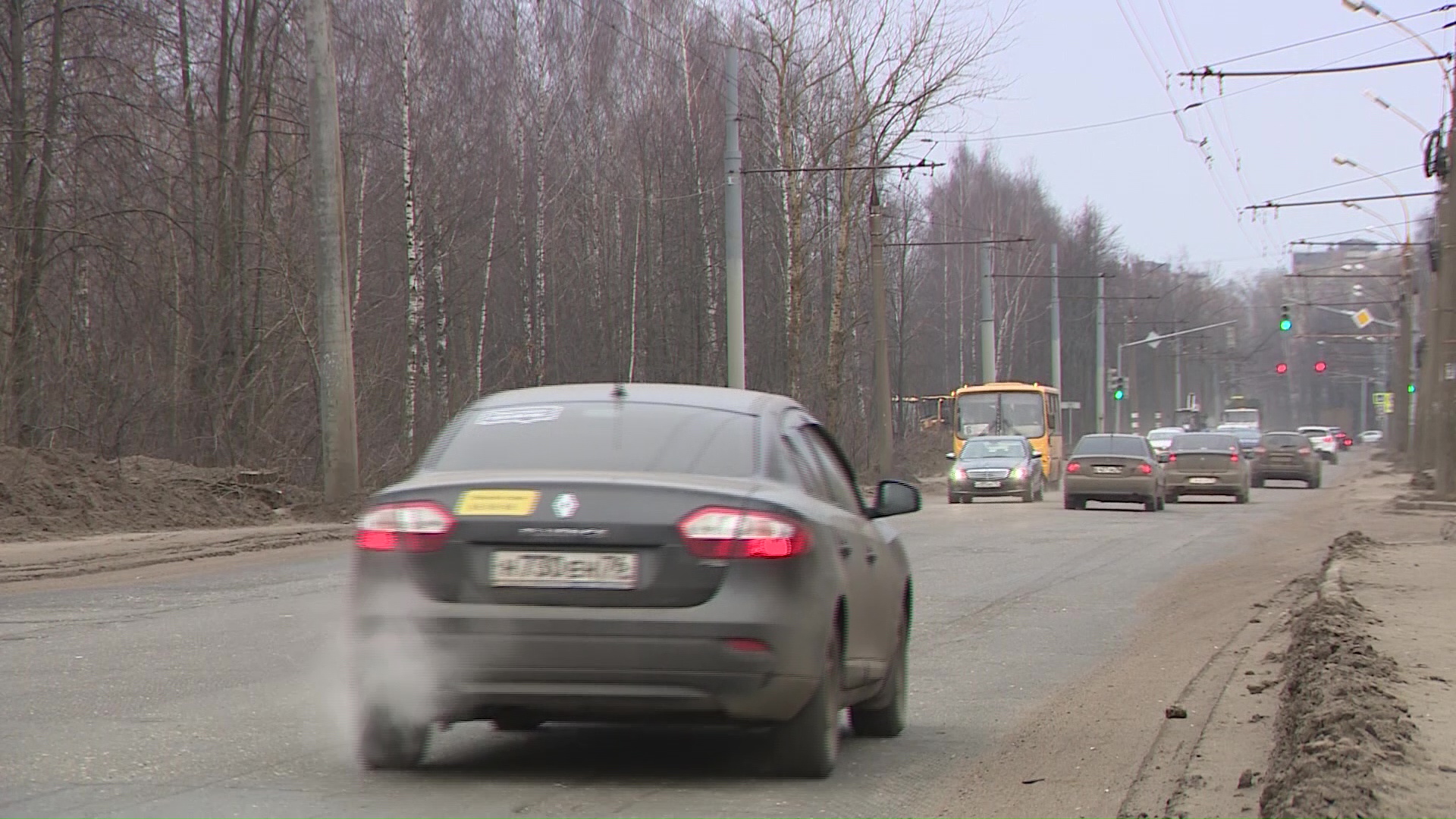 Участок Тутаевского шоссе закрывают: жителям Брагина придется вновь стоять в пробках