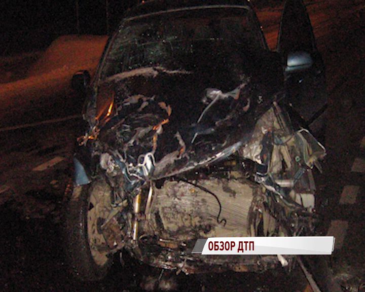 Под Ростовом грузовик устроил тройное ДТП