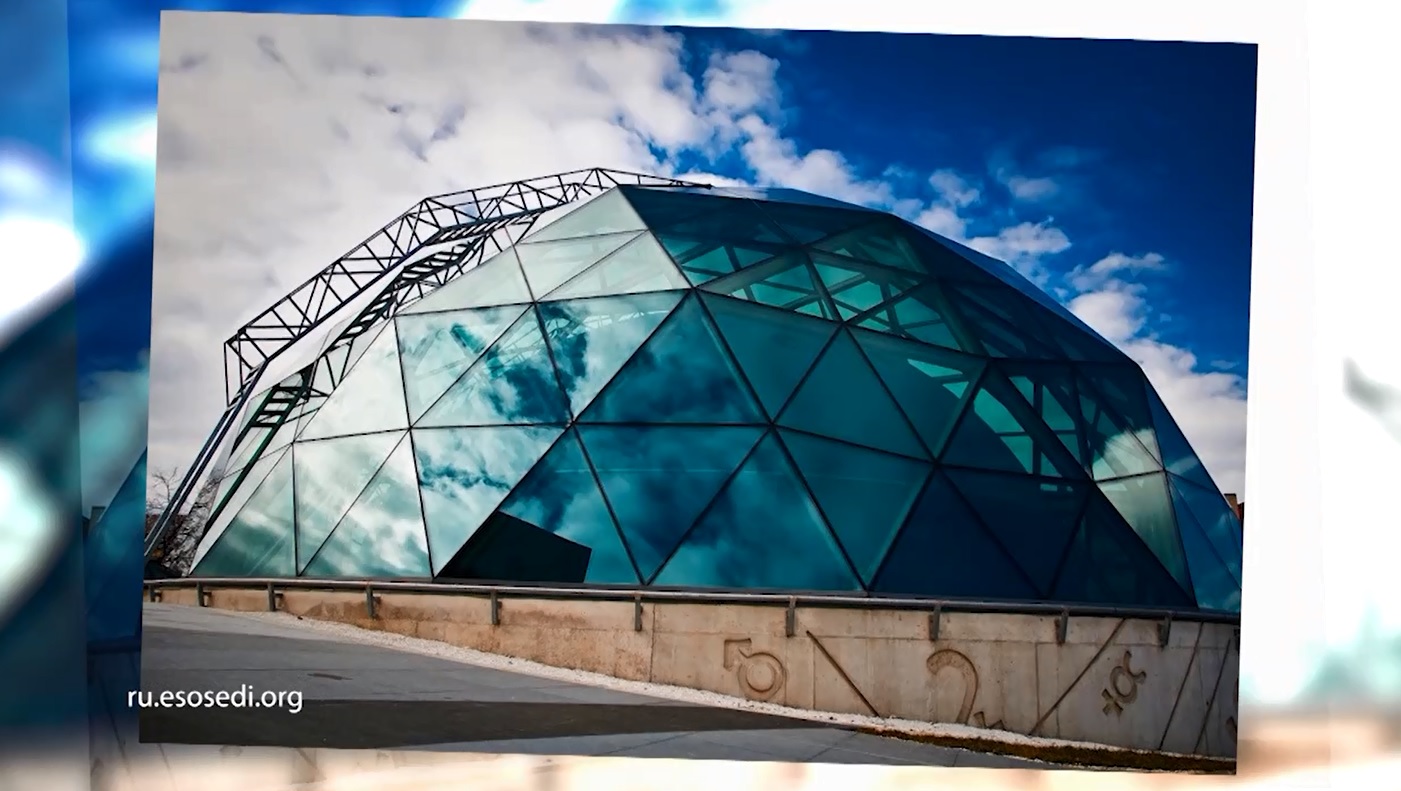 Утреннее шоу «Овсянка» от 16.03.21: знакомимся с руководителем ассоциации планетариев и продолжаем гулять по музею «Фабрика»