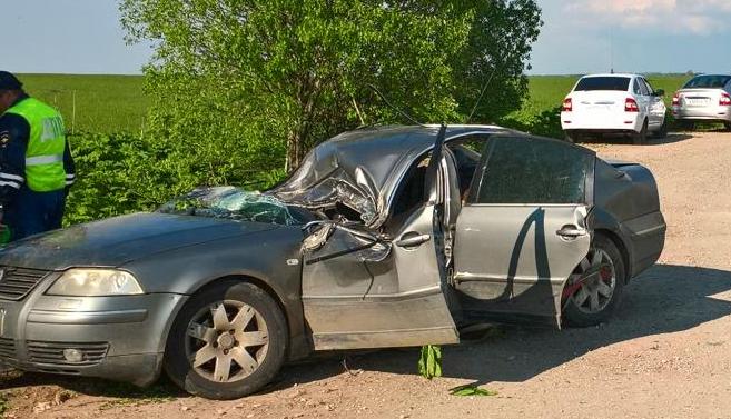 Смертельное ДТП под Ярославлем: «Фольксваген» с ребенком вылетел в кювет
