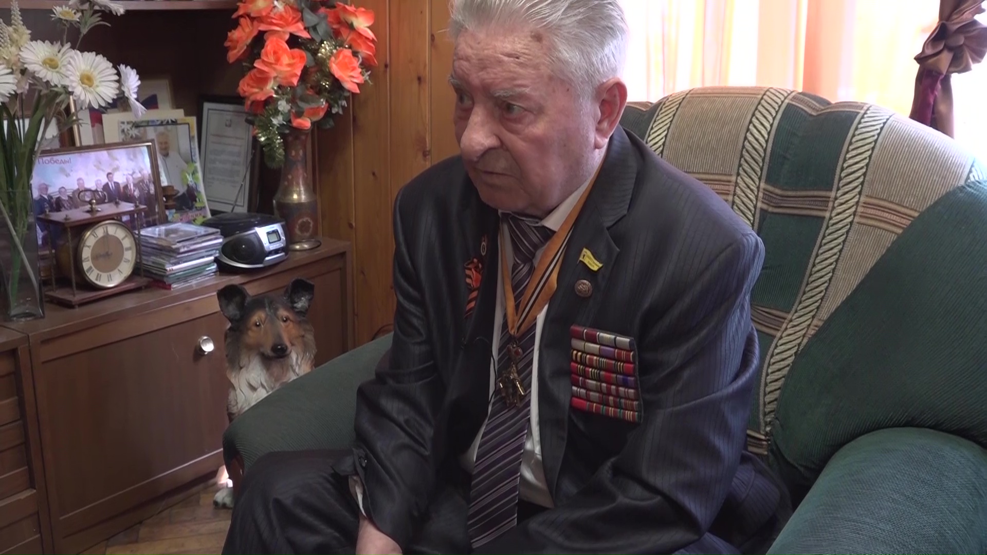Разведчик Александр Каменецкий поздравил ветеранов с Днем Победы