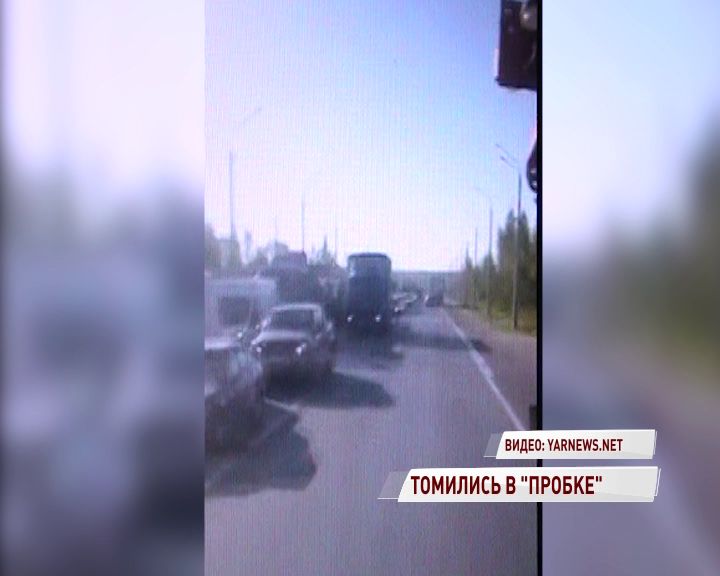 Юго-Западная окружная дорога встала в большую пробку