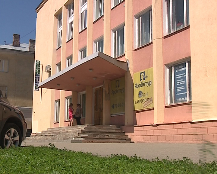 Мужчина появился в форме инкассатора и забрал всю выручку