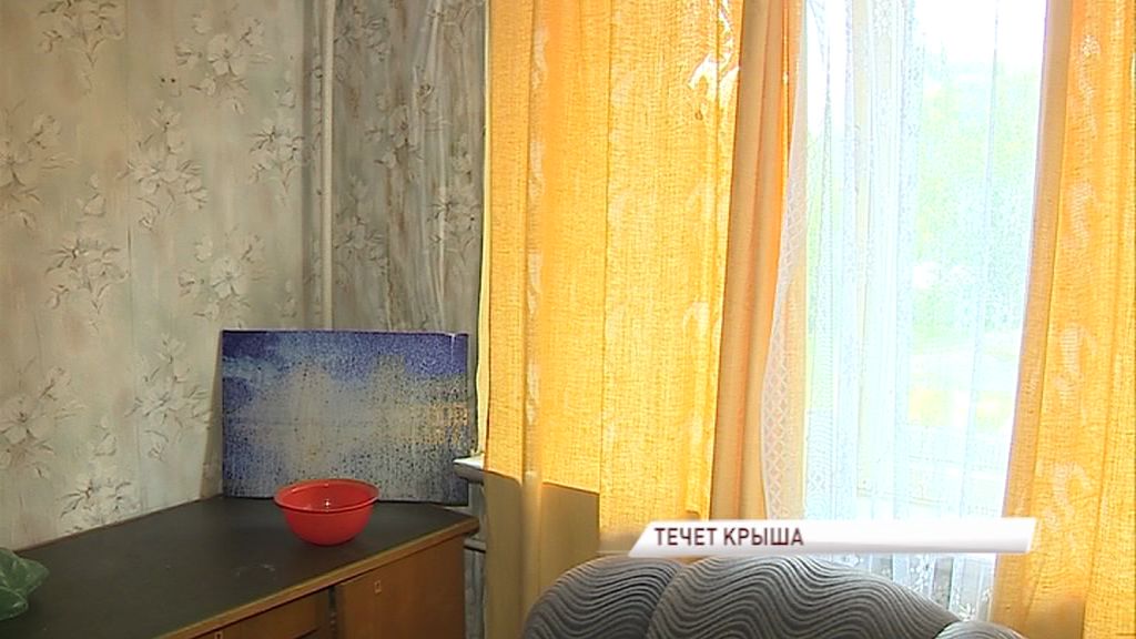 Непогода в доме: жители ветхого жилья во Фрунзенском районе пострадали от дождей