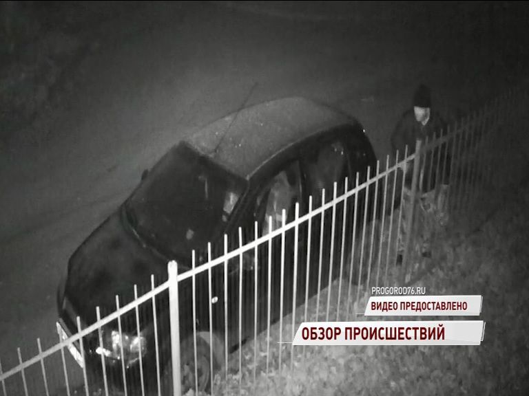 В Брагине на видео попался автомобильный вандал