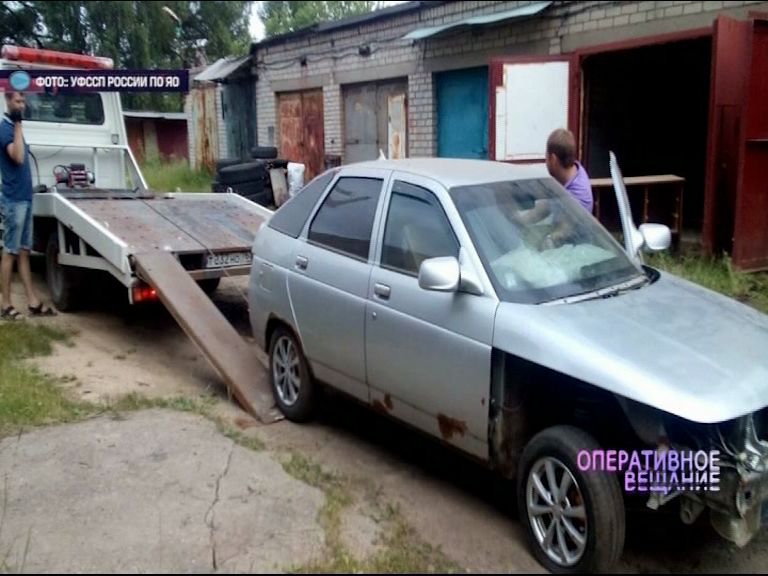 Судебным приставам пришлось «выселять» ярославца, захватившего чужой гараж