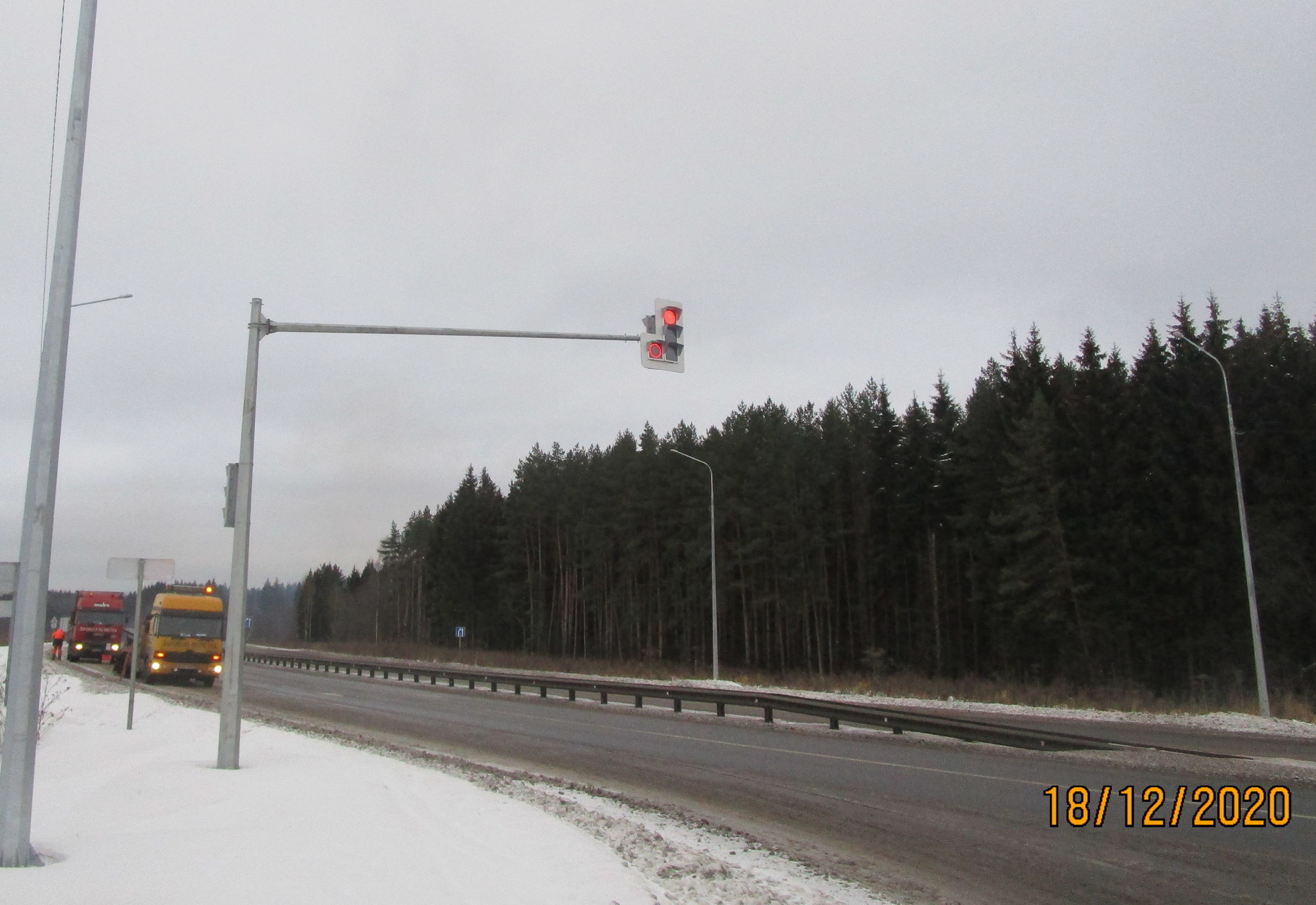 На девяти километрах дорог Ярославской области в этом году появились современные системы освещения