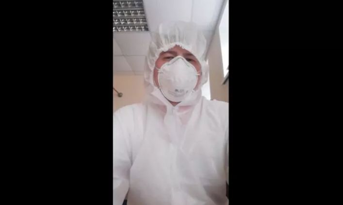 «Кто может помочь, прошу, помогите»: второкурсник ярославского медколледжа записал видеообращение