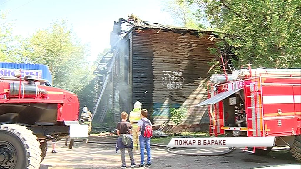 На Среднем поселке загорелся барак