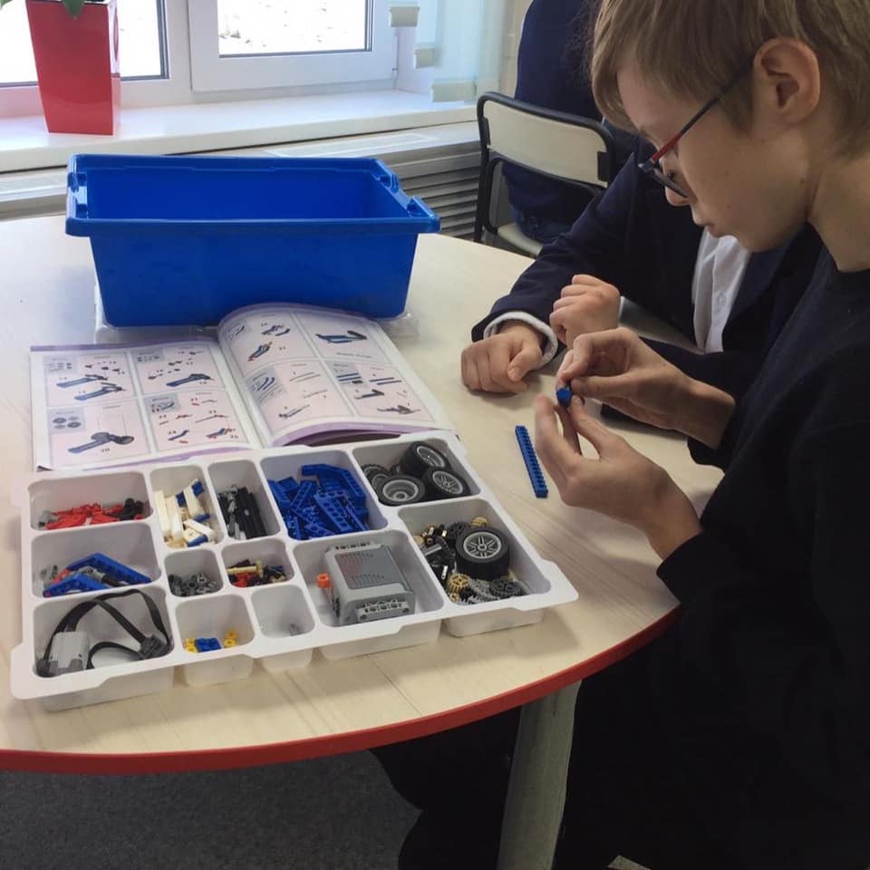 Дмитрий Миронов: образовательные центры «Точка Роста» появятся во всех сельских школах региона