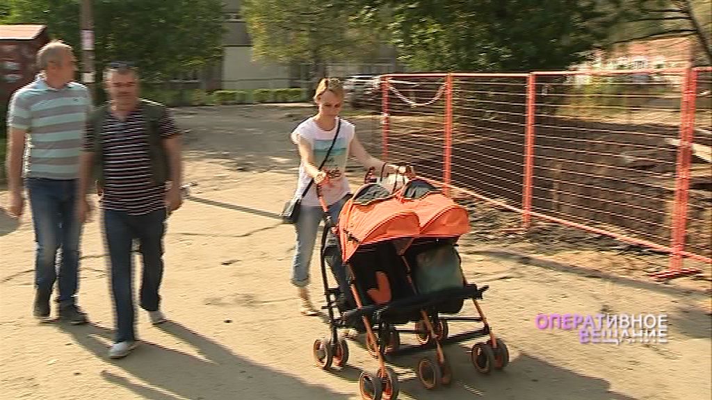 Жители Ярославля купили новую коляску молодой маме вместо сгоревшей в пожаре