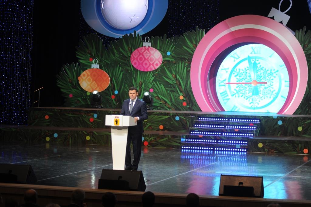 В «Миллениуме» состоялся большой губернаторский бал