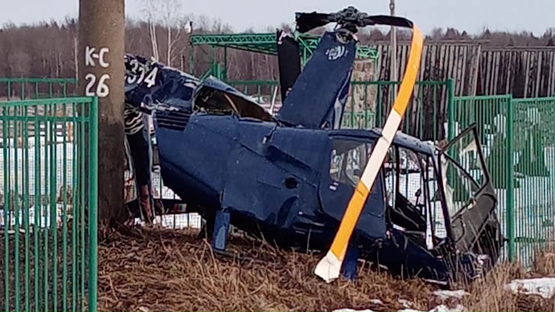 В Переславском районе произошло крушение вертолета