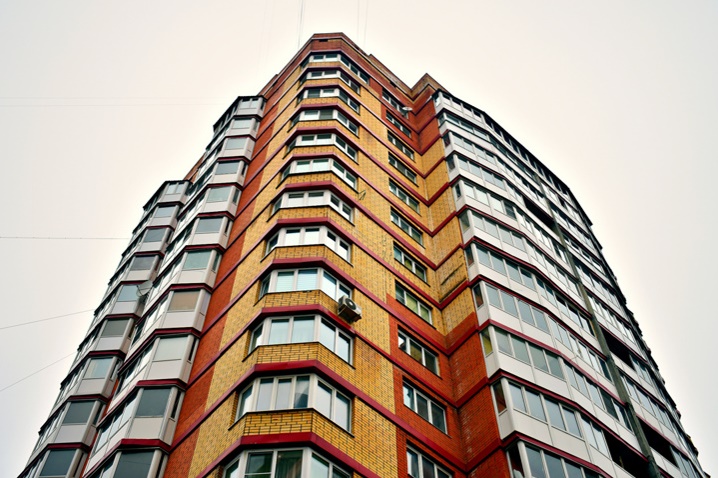 Спасатели ЦГЗ выручили двух малышей из квартирного «плена»