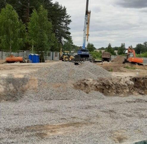 Суд приостановил стройку на улице Хуторской