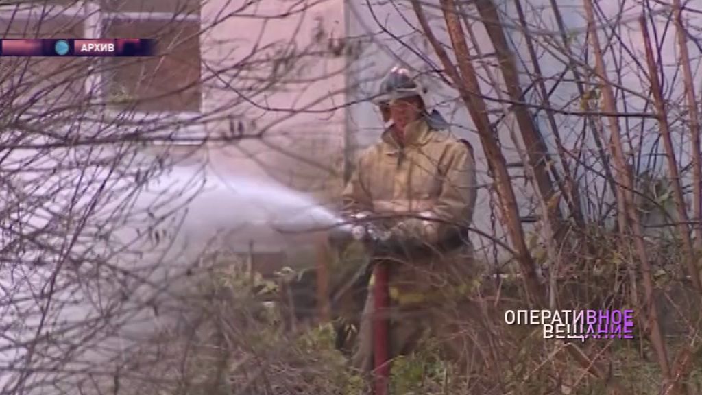 Крупный пожар в Красном Профинтерне: пожарные работали полдня