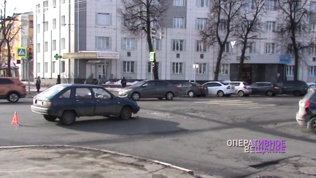 Злополучный перекресток: в ДТП угодили два авто