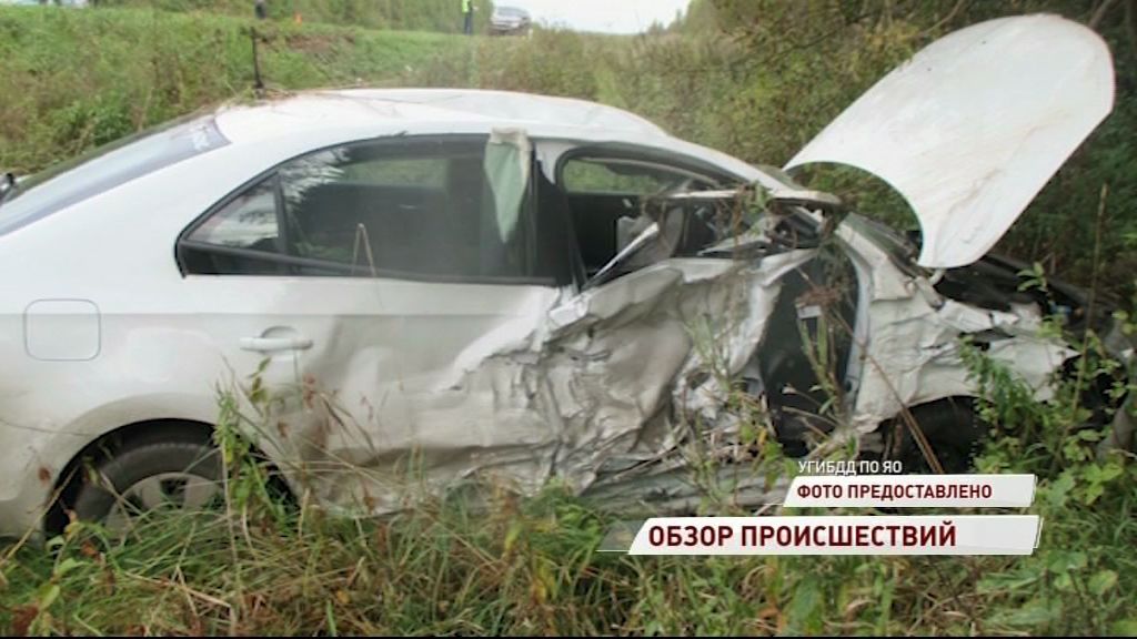 Две легковушки не разъехались у деревни Ступкино